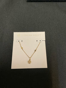  Kendra Scott Necklace
