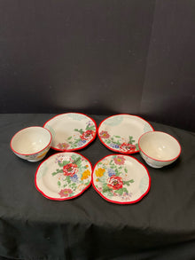  Pioneer Woman Tableware