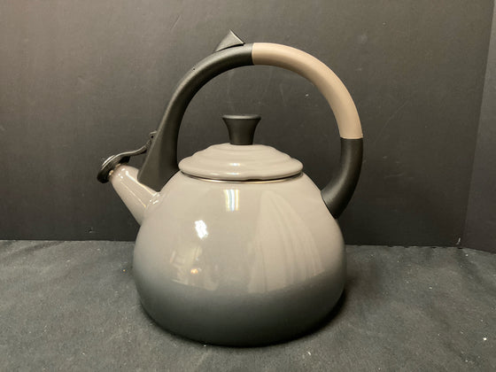 Le Creuset Teapot