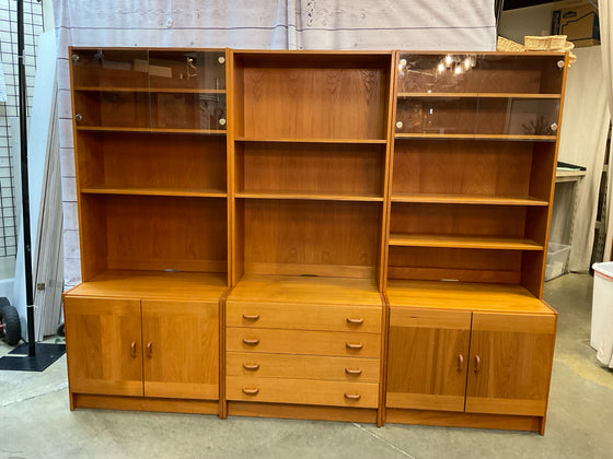 Domino Mobler Entertainment Center