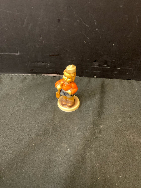 Hummel Statue/Figurine/Bust