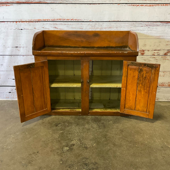 Buffet / Sideboard / Credenza