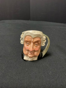  Royal Doulton Coffee Mug