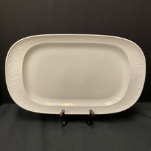  Tray