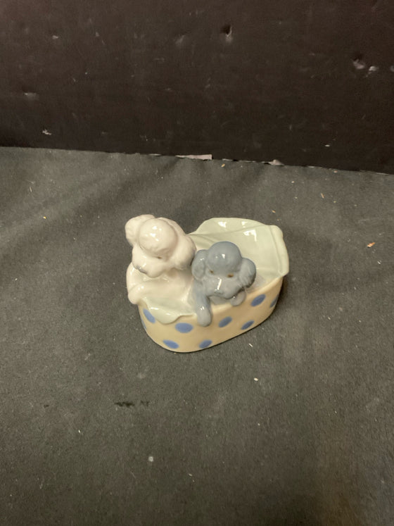 Nao Statue/Figurine/Bust