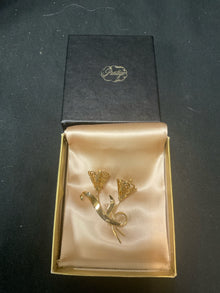  Pin