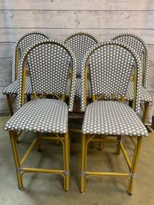  Safavieh Bar Stool Set