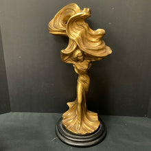  Statue/Figurine/Bust