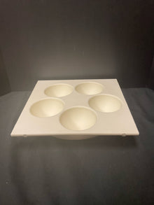  Tray