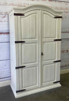  Cabinet/Chest