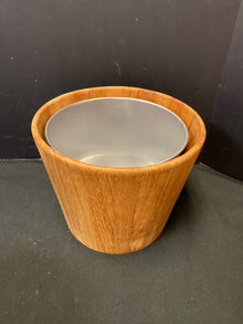  Smith & Hawken Planter/Pot