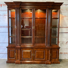  China Cabinet/Hutch