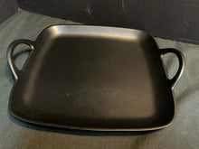  Tray