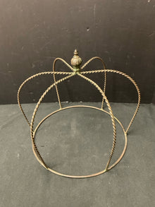  Crown