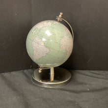  Globe