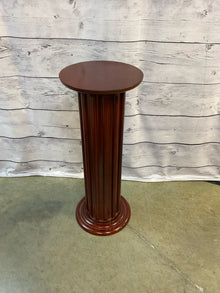  Pedestal