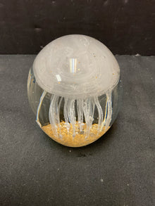  Paperweight