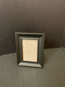  Photo frame