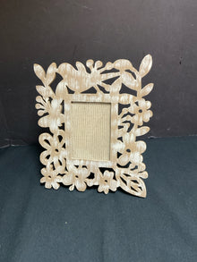  Photo frame