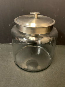  Canister