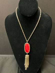  Kendra Scott Necklace
