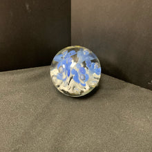  Paperweight