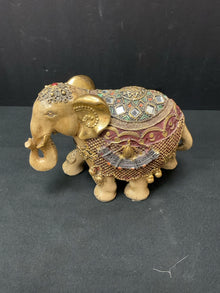  Statue/Figurine/Bust