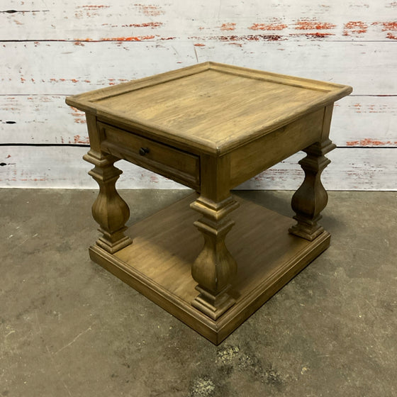Havertys End Table