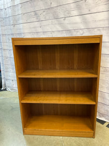  Shelving Unit