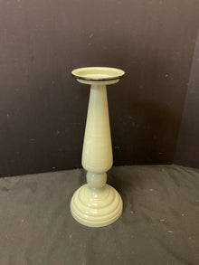  Candleholder