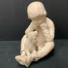  Statue/Figurine/Bust