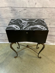  Box