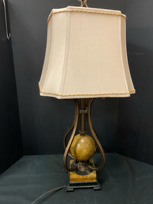  Lamp