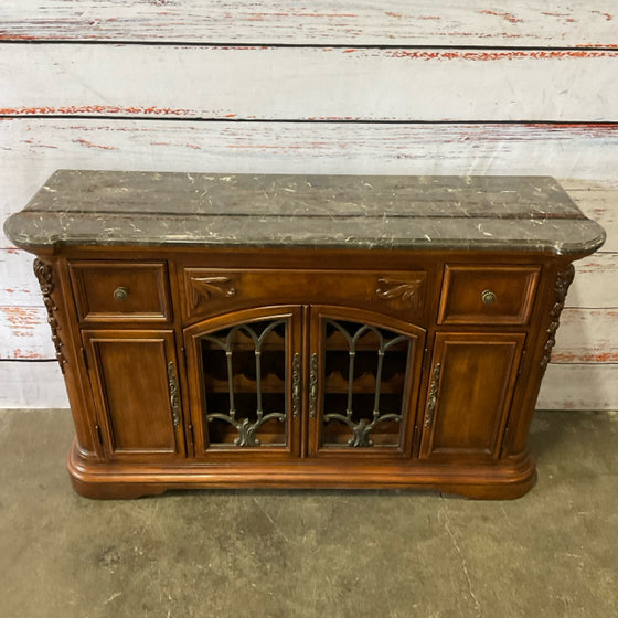 Broyhill Buffet / Sideboard / Credenza