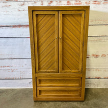  Thomasville Clothing Armoire