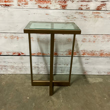  Charleston Forge Accent Table