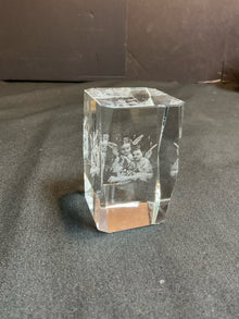  Paperweight