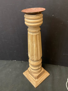  Candleholder