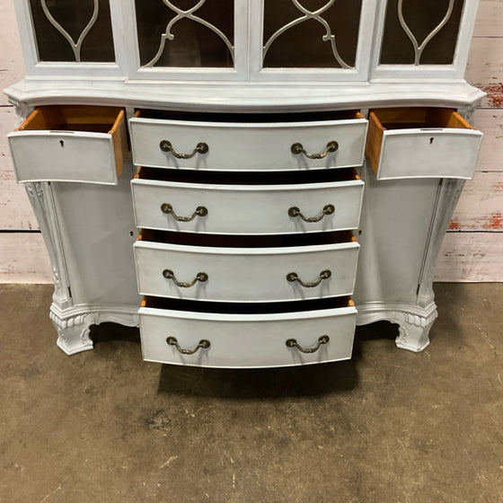 China Cabinet/Hutch