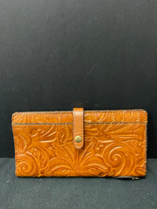  Patricia Nash Wallet