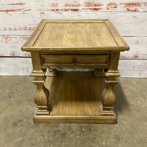Havertys End Table