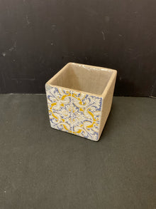  Planter/Pot