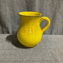  Pitcher
