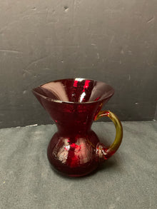  Pitcher