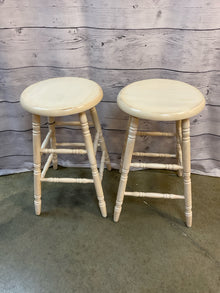  Bar Stool
