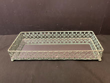  Tray