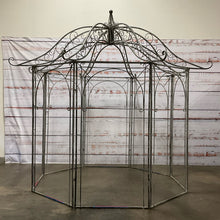  Gazebo