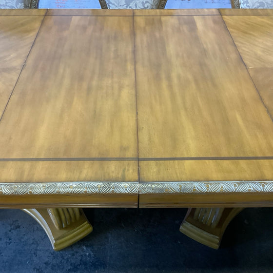 Michael Amini Dining Table w/ Seating