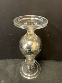  Candleholder