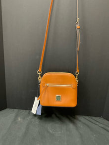  Dooney & Bourke Purse
